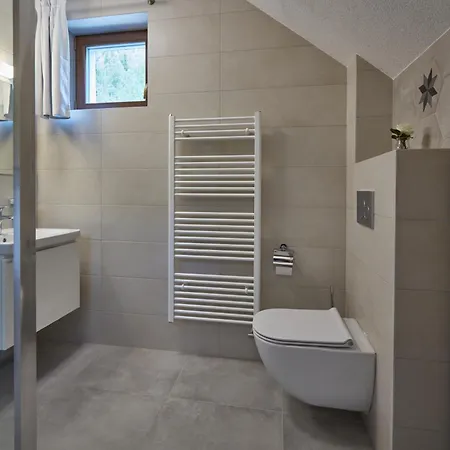 Zazi Izba Twin ベッド・アンド・ブレックファスト 3*